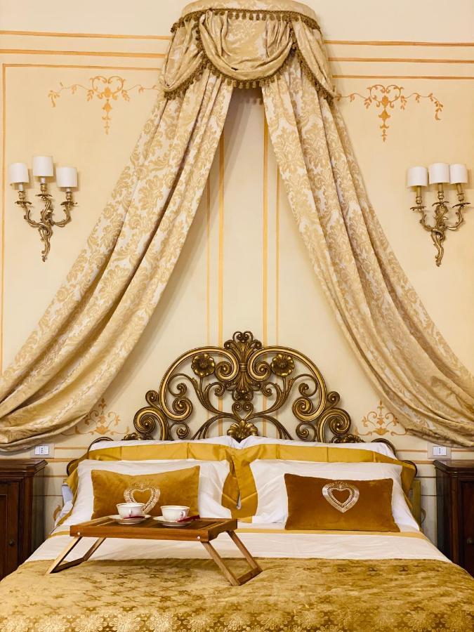 Готель Palazzo Lari Сарцана Екстер'єр фото