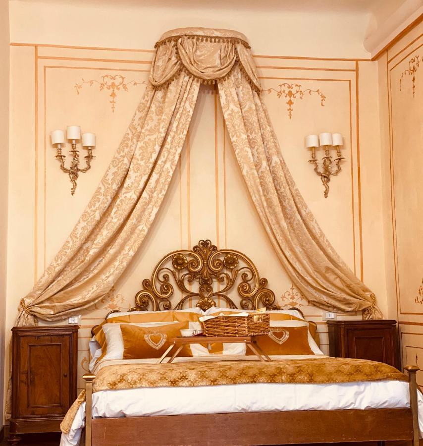 Готель Palazzo Lari Сарцана Екстер'єр фото