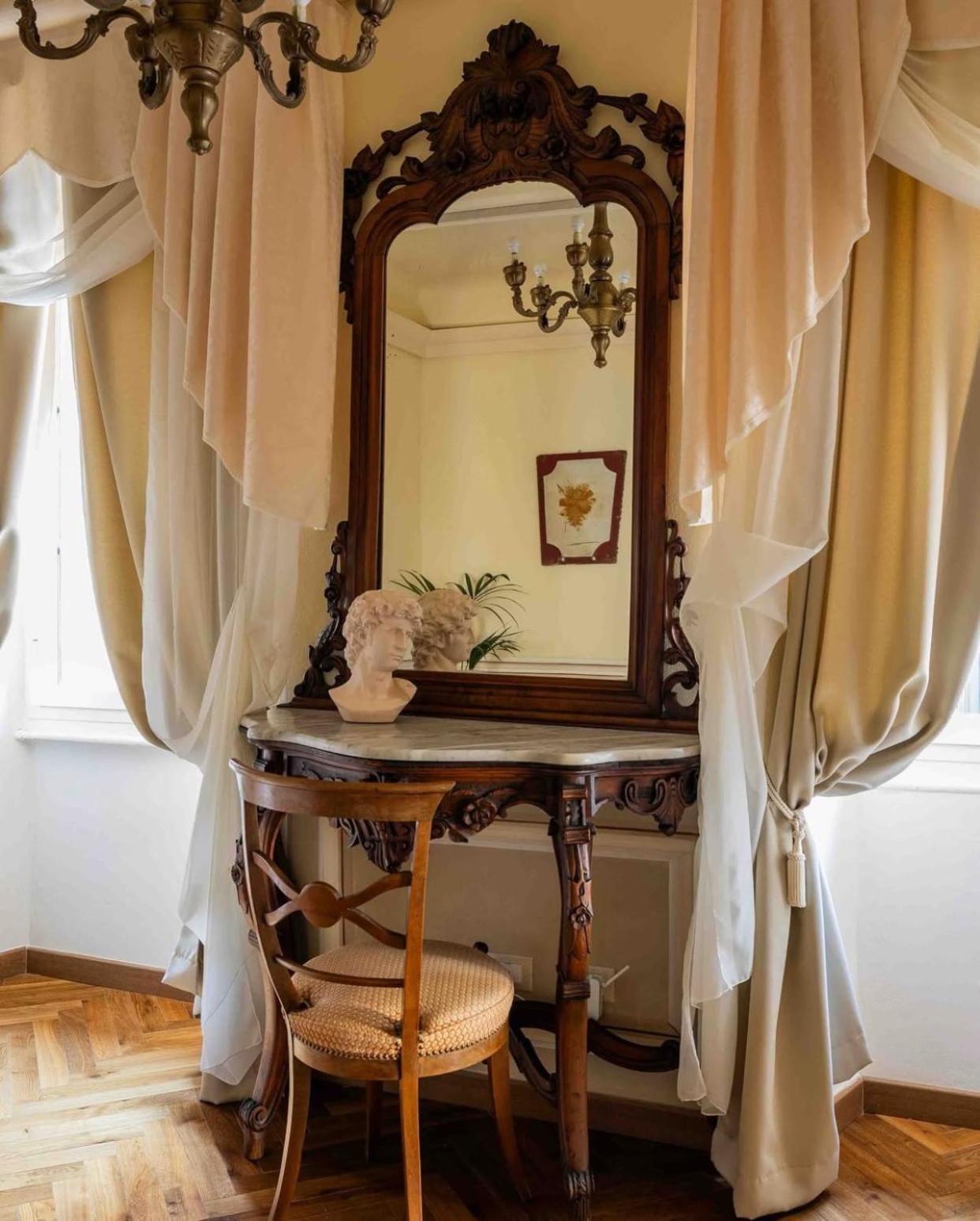 Готель Palazzo Lari Сарцана Екстер'єр фото