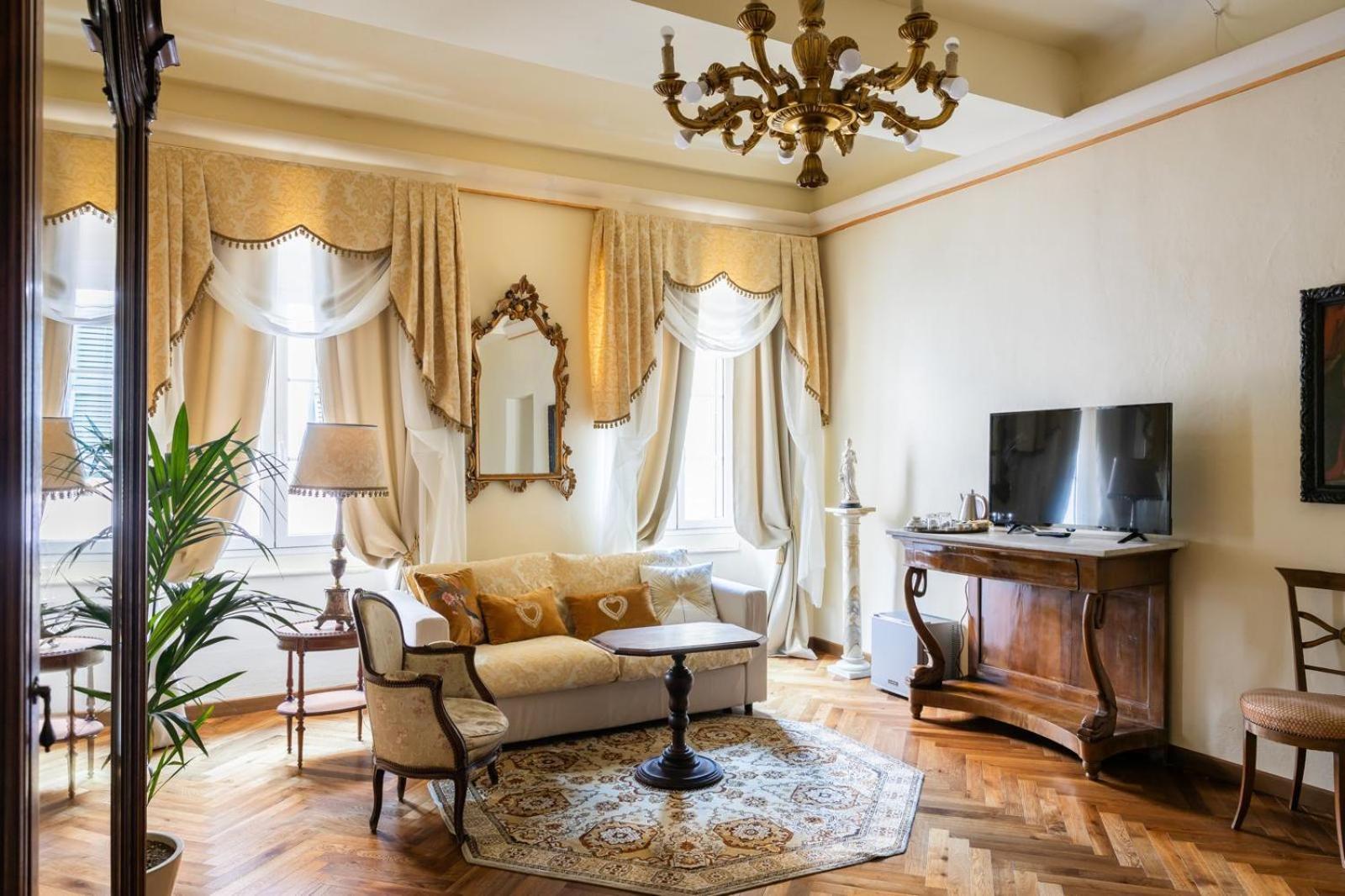 Готель Palazzo Lari Сарцана Екстер'єр фото