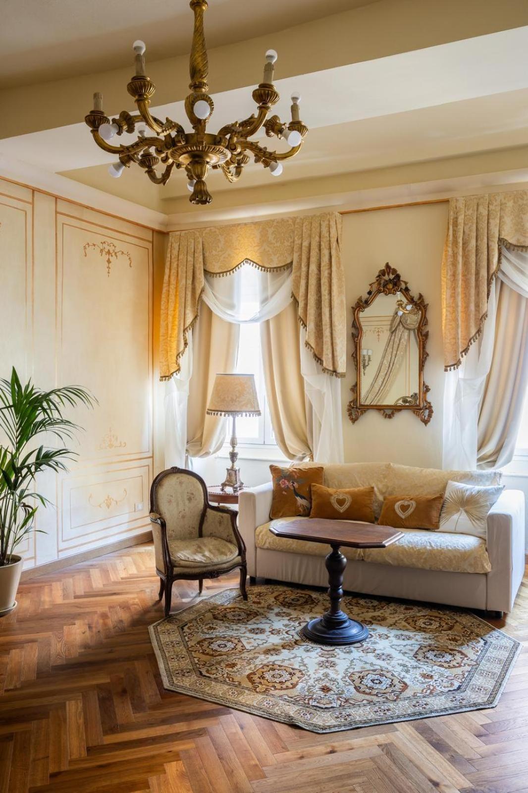 Готель Palazzo Lari Сарцана Екстер'єр фото