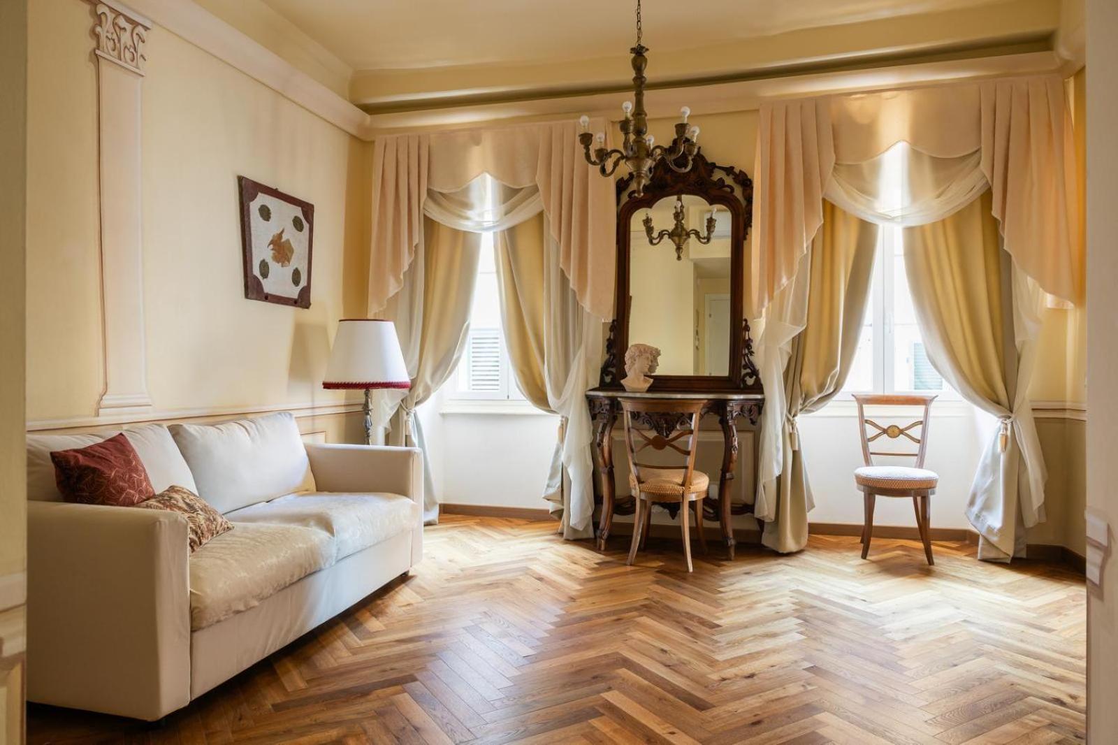 Готель Palazzo Lari Сарцана Екстер'єр фото
