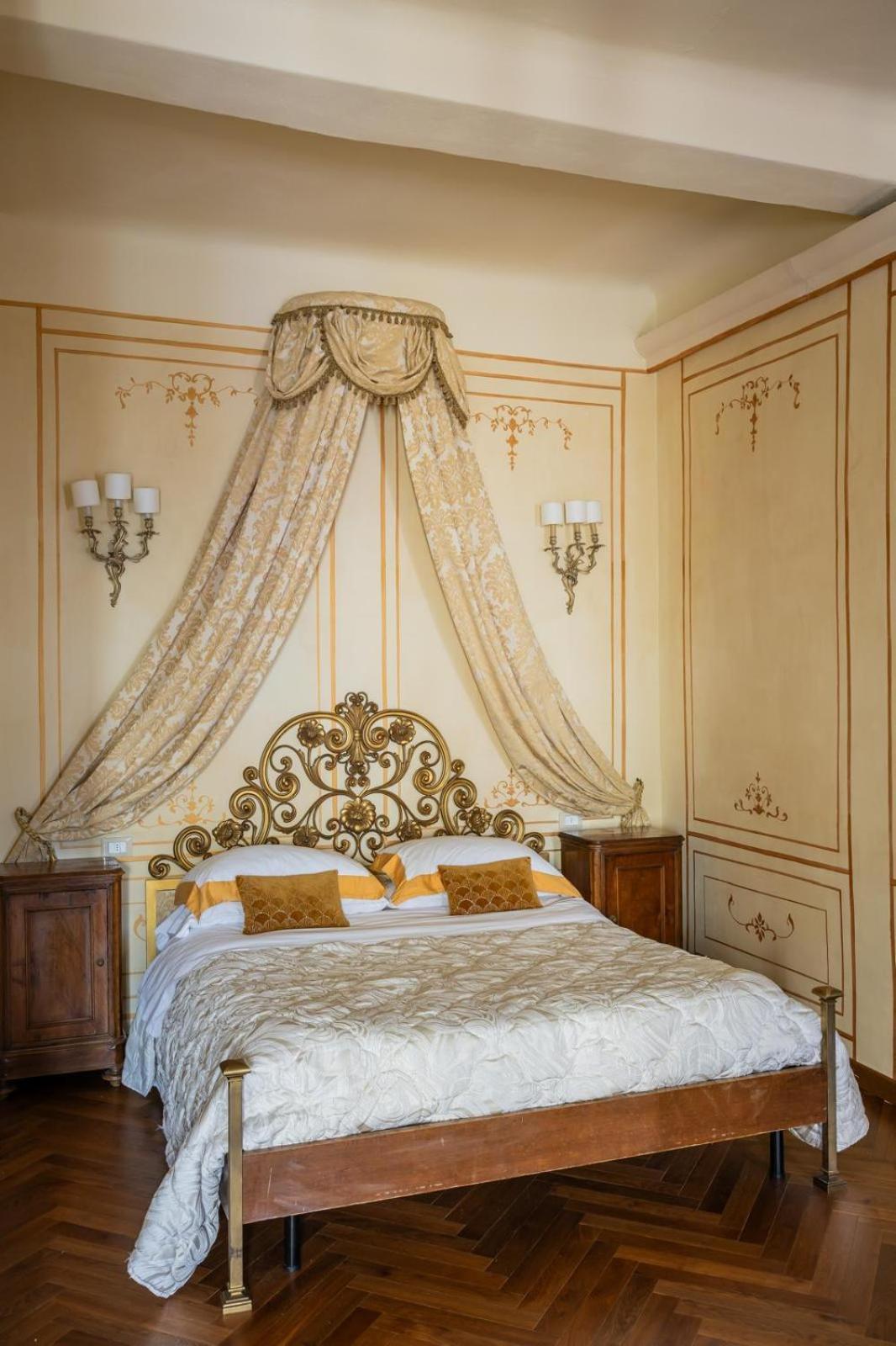 Готель Palazzo Lari Сарцана Екстер'єр фото